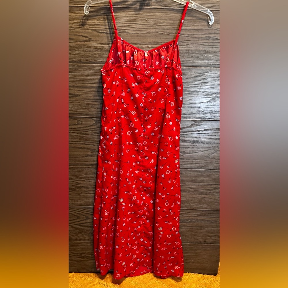 SHEIN Red Floral Wrap Dress with Delicate Print - Picture 3 of 3